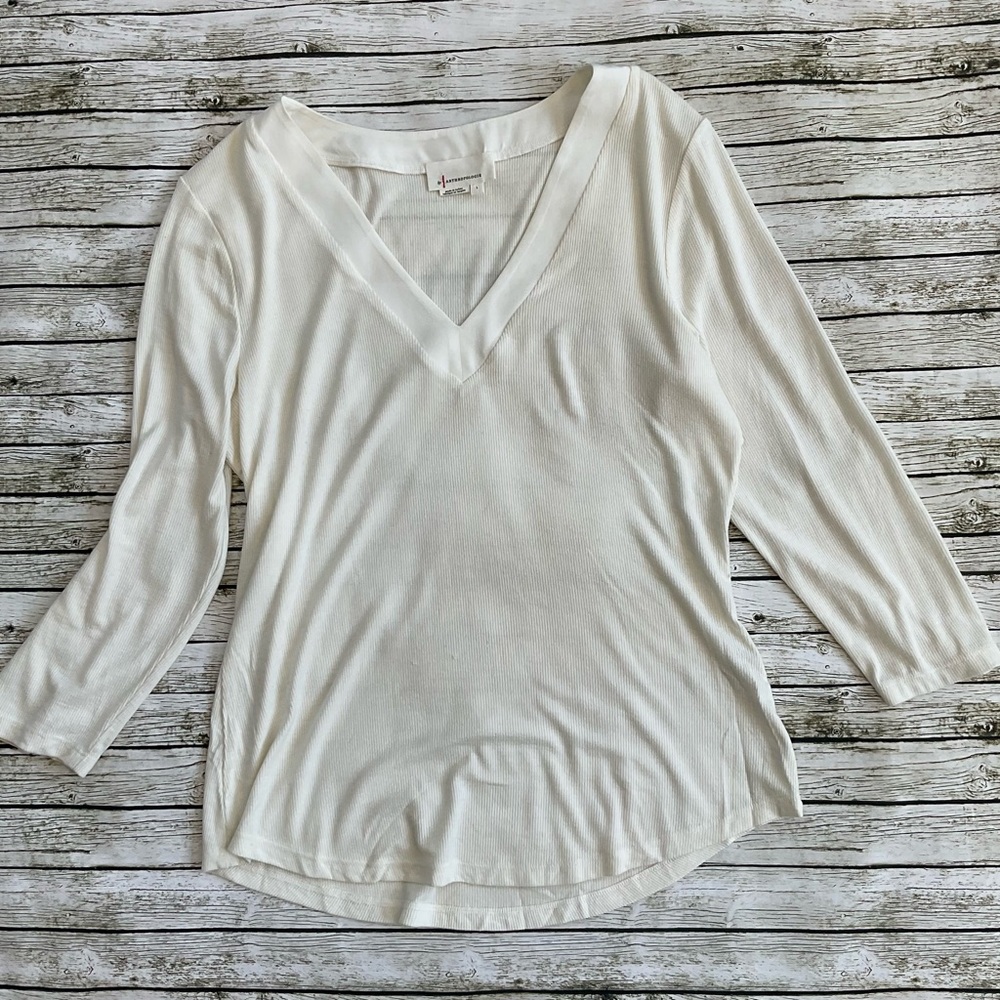Anthropologie v neck shirt large